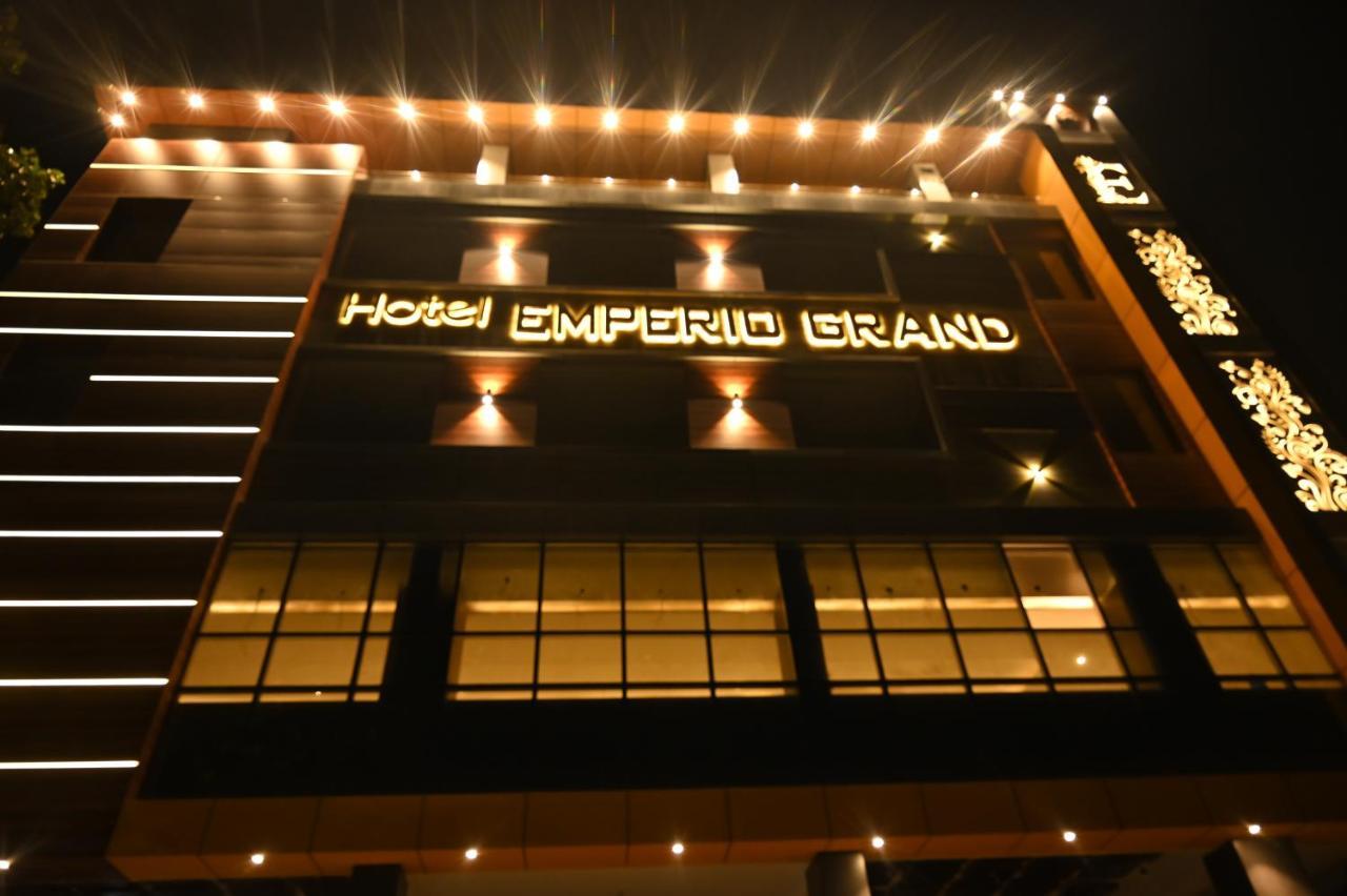 Hotel Emperio Grand Лакхнау Екстер'єр фото